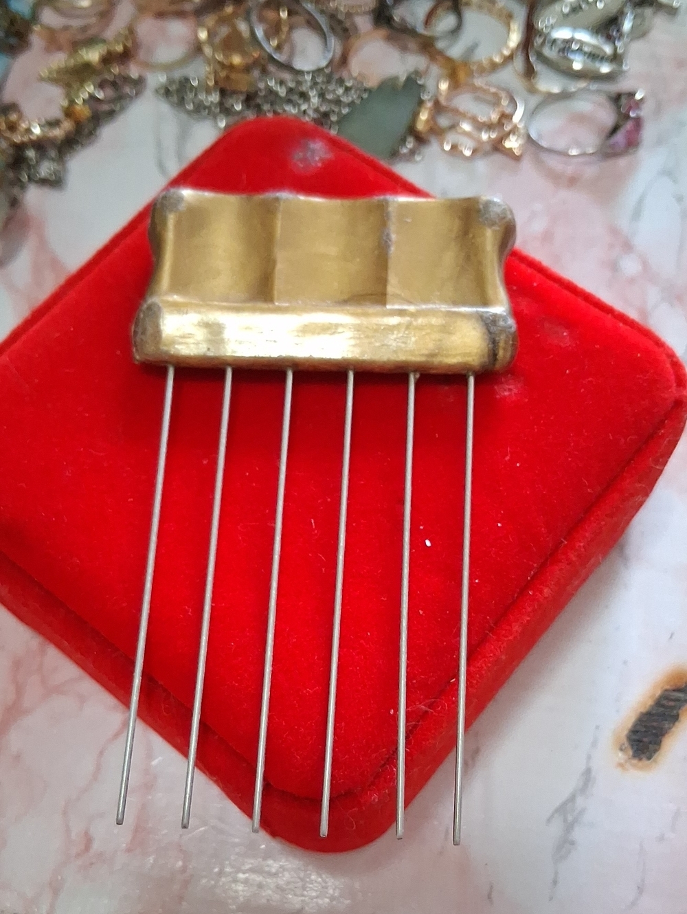 Source Unknown Gold Hair Comb Pin with Silver Prongs